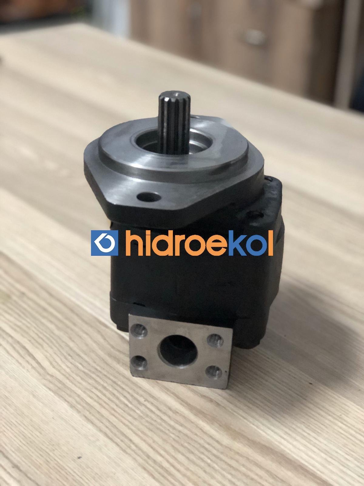 136 8898 Auxiliary Hydraulic Pump